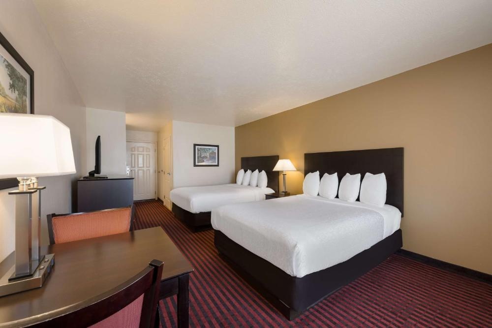  Best Western Salinas Valley Inn & Suites