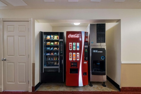  Best Western Salinas Valley Inn & Suites image 16